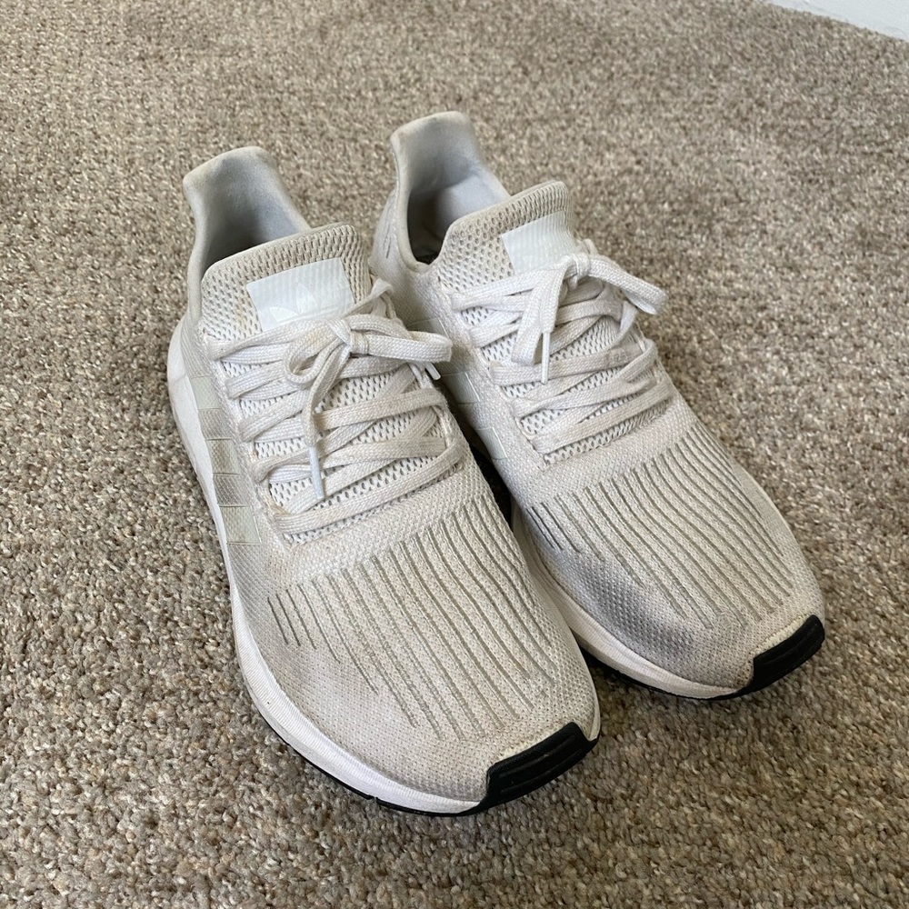 Adidas Swift Run